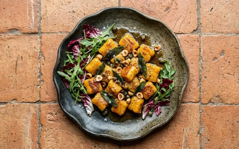 Papaya kitchen — seasonal ingredients